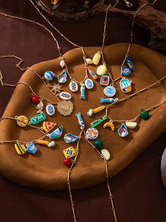 1 pieza Collar colgante de mujer con estilo bohemio de la serie de imitación de alimentos, con diseños de pizza, pan, camarón, refresco y cereza, fabricado con tecnología de enchapado en oro de 18K, resaltando el encanto femenino, adecuado para uso diario, ocasiones sociales y de fiesta. También se puede usar como talismán o accesorio para festivales de música. Joyería para damas.