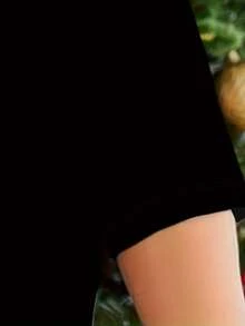 Áo thun nữ tay ngắn cổ tròn in họa tiết hoa rực rỡ, thích hợp cho mùa xuân/hè. - màu đen - Xem 4