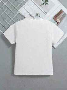 Esta nueva camiseta de manga corta para niñas, 100% algodón, luce modernos estampados de Elementos navideños, informal y versátil. Confeccionada con un tejido suave y delicado con la piel, es suave con la piel sensible de tu hija, permitiéndole libertad de movimiento y comodidad durante reuniones familiares, actividades escolares o juegos al aire libre. - Blanco - Ver 2