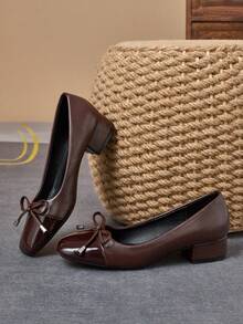 MonaNise Women's Square Toe 3cm Heel Pumps, Suitable For Work, Commute, Dinner Party, Vintage Bow Accent, Navy Blue, Fashionable And Versatile Casual Slip-On Shoes - 巧克力棕 - 查看 3