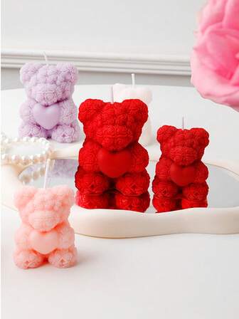 1 pieza Vela aromática de oso de rosa, empaquetada individualmente como regalo. Es un regalo que combina tanto la estética como la fragancia. Los elementos románticos de la rosa se combinan con la forma adorable del oso.