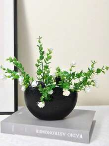 1个北欧风格装饰蛋壳花盆，哑光白色纹理表面，独特的镂空设计。非常适合摆放多肉植物/干花，并为家庭办公室增添装饰元素。也可用于收纳化妆品和化妆刷。 - 彩色 - 查看 10