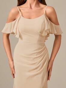 無袖褶皺雪紡洋裝，高開叉設計