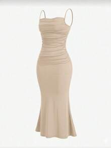 Elegant, Fitted Women's Strapless Dress With Pleated Fishtail Detail In A Solid Color For Summer Christmas. - 米色 - 查看 2