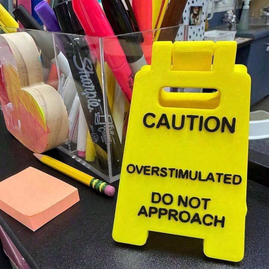 1 Pc Caution Overstimulated Desk Sign - Funny Office Desk Warning Signs For Colleagues, Employees, And Bosses, Durable And Lightweight Workspace Warning Signs And Office Decorations - Multicolor - View 1