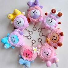 12厘米BT21樱花系列毛绒钥匙扣 - 可爱坐姿毛绒娃娃挂件，非常适合装饰包包！这些迷人的K-POP明星周边产品也是送给其他粉丝的绝佳礼物。 - 彩色 - 查看 1