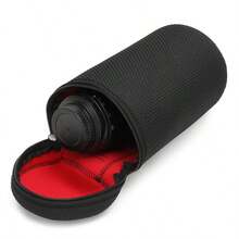 JINNUOLANG Kameraobjektiv Tasche: Dicke & voller Schutz Objektivtasche, geeignet für Canon, Nikon, DSLR & Systemkamera Objektive. Die Objektivtasche ist aus dickem schwarzem gestricktem Stoff als Außenschicht gefertigt, mit einer strukturierten Oberfläche, die Kratzfestigkeit, Abriebfestigkeit und leichte Wasserbeständigkeit ausbalanciert. Sie kann problemlos den täglichen Pendelverkehr und Spritzer bei Outdoor-Aufnahmen aushalten. Die dicke Struktur bietet auch bessere Stoßdämpfung zum Schutz des Objektivs. Das Innere ist mit einem weichen, empfindlichen Material ausgekleidet, das Kratzer auf Objektiv und Gehäuse verhindert. - Schwarz - Übersicht 1