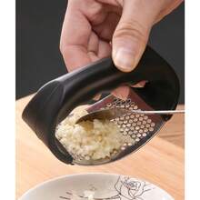 Random Color Multi-Function Garlic Press, Ginger Squeezer, Lemon Juicer, Kitchen Tool Kitchen Items Kitchen Accessories Kitchen Tools