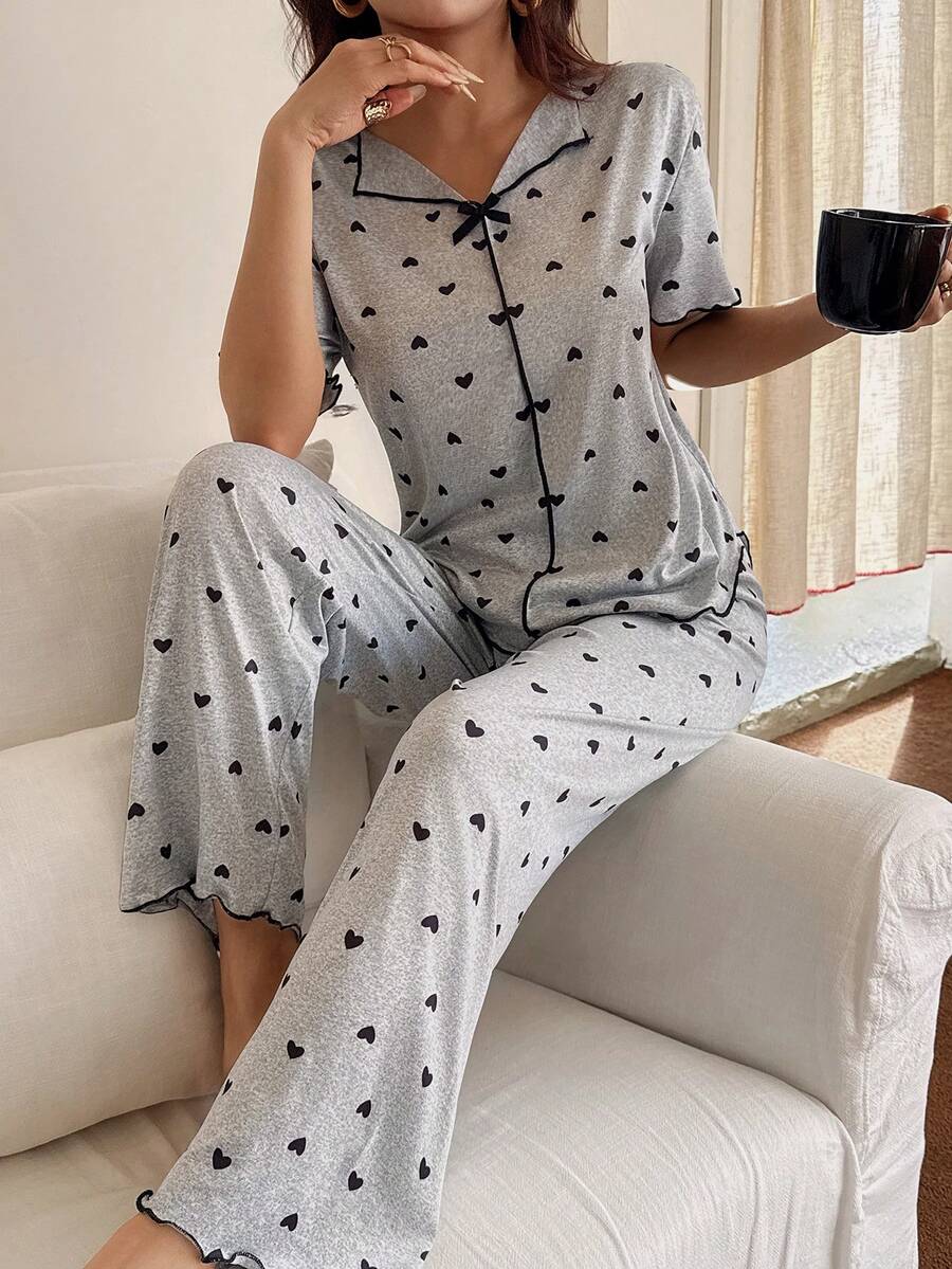 Dreamivo 女士V领爱心印花睡衣套装,短袖上衣搭配长裤,撞色滚边两件套睡衣,黑色可爱睡衣套装,女士家居服套装,休闲舒适睡衣套装 - 淺灰色 - 查看 1