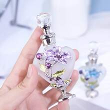 10毫升轻奢珐琅花卉心形磨砂香水瓶，可填充容器，便携式个人护理精油瓶，方便日常旅行（不含香水，仅为空瓶）