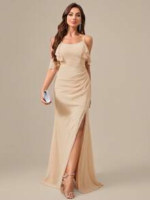 無袖褶皺雪紡洋裝，高開叉設計