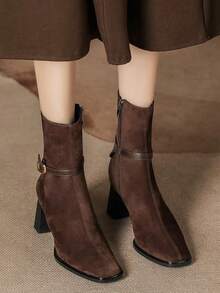 法式复古风黑色棕色方头麂皮短靴，2025秋冬新款修身时尚百搭侧拉链粗跟皮带扣连衣裙靴，高端时尚 - 棕色 - 查看 4