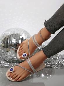 春夏女士水钻绑带平底凉鞋，时尚新款心形搭扣装饰人字拖，夏季沙滩度假透气EVA人字拖 - 銀色 - 查看 2