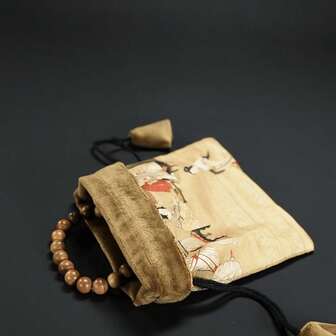 1 Bolsa de tela de franela de estilo clásico de corte-6.69 "X 5.12" Bolsa de tela multifuncional, adecuada para el almacenamiento de joyas, regalos y obsequios-ideal para bodas, cumpleaños y festivales (1 pieza, organizadores de joyas)