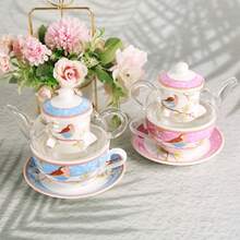 一套耐热喜鹊造型茶壶套装，纯白色带金色镶边茶壶和茶杯，可重复使用的陶瓷咖啡/茶杯套装，是圣诞节、万圣节、复活节、感恩节的理想礼物。