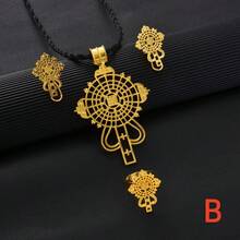 3 pièces Ensemble de bijoux classique doré creux en forme de croix, comprenant des boucles d'oreilles, une bague et un collier. Élégant et convenant aux femmes. Adapté pour les rassemblements au Moyen-Orient, les mariages, les festivals, les fêtes et les anniversaires.