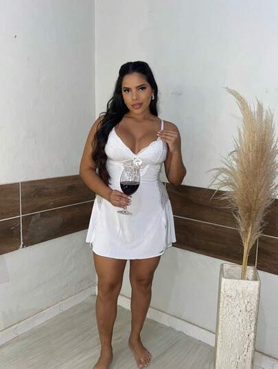 Camisola de Renda Feminina – Delicada, Confortável e Sexy