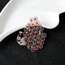 Plum Blossom Butterfly Wreath Peacock Bee Brooch Clothing Accessories Inlaid  Brooch Luxurious Corsage Pin - Y-75 - View 4