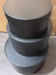 4件組純色圓形禮品盒套組，極簡可堆疊設計，適用於母親節、畢業季、父親節、情人節、教師節、聖誕節等多種場合，理想的禮品包裝盒 - 黑色 - 查看 22
