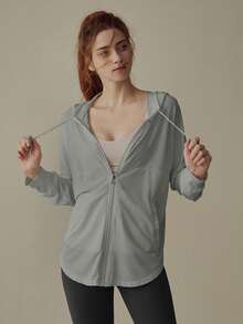Never me Atasan Yoga Wanita Berkualitas Tinggi, Cocok untuk Lari Pagi, Jaket Kebugaran Profesional, Pakaian Luar Ringan Pelindung Matahari untuk Lari Musim Semi - Light Grey - View 6