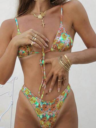 Trajes de baño para mujer Conjunto de bikini de dos piezas 2026 Primavera/Verano Nuevo conjunto de traje de baño con tirantes y espalda descubierta en verde para mujer, trajes de baño con estampado colorido, dulce y lindo, tanga de cintura alta con estampado colorido