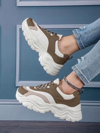 Spring New Breathable Casual Running Women Versatile Thick Sole Anti-Slip Durable Soft Bottom Comfortable Sports Shoes