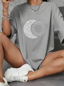 camisetas estampadas mujer, camisetas casuales para mujer, Camiseta Unisex  Hindu Sol Y Luna Maravilla, diseño de sol y luna hindú con ornamentos intrincados, playeras graphic, blusas para mujerEs un gran regalo para la familia, los amigos, los novios y las novias - Gris - Ver 1