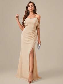 無袖褶皺雪紡洋裝，高開叉設計