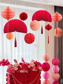 新款经典节日暖心中国传统红色蜂窝灯笼套装，纸扇吊坠和西瓜灯笼，适合新年、婚礼、情人节装饰，无需用电，无羽毛，适用于卧室、客厅、窗户装饰