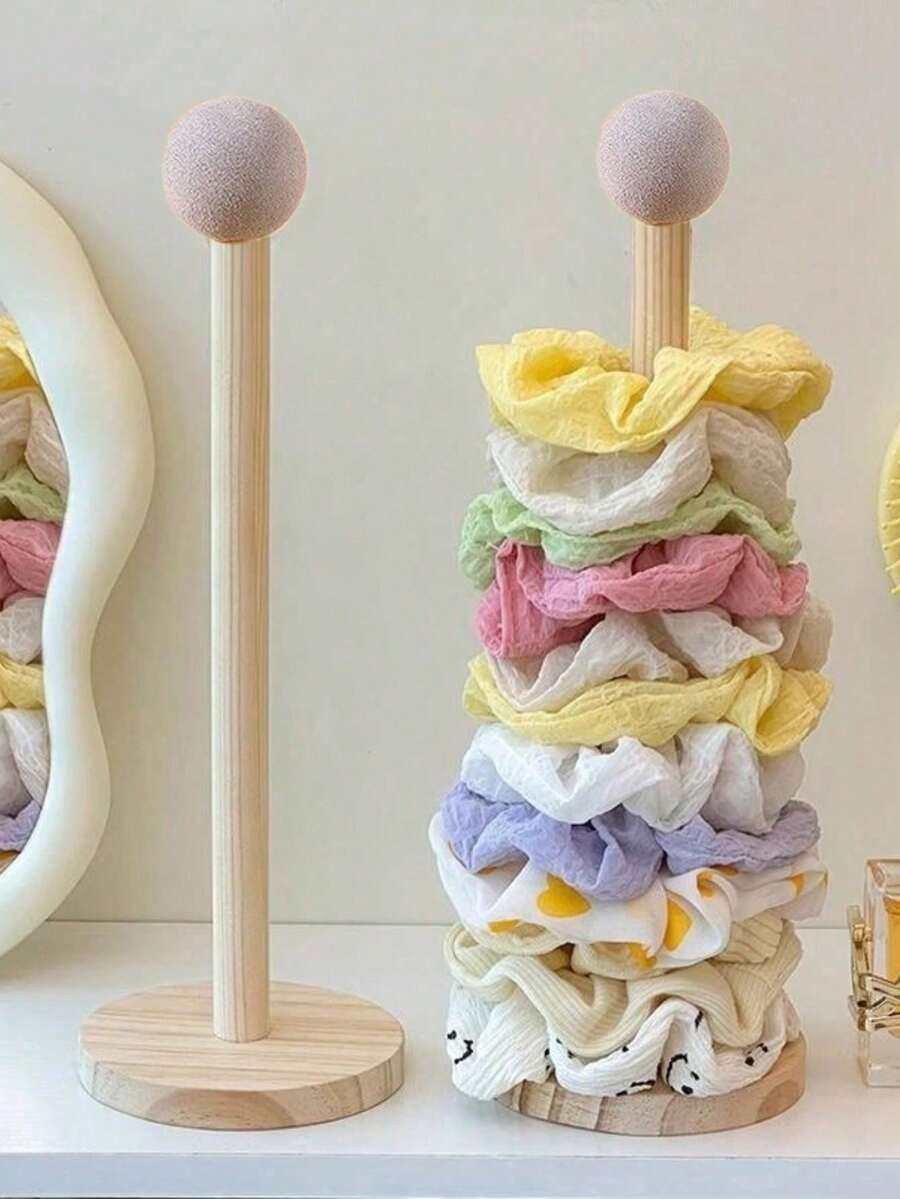 带搁板的木质发饰收纳架，适合存放发圈、丝带等发饰。高品质发饰展示架，适用于客厅、展示柜、学校、派对等各种场合。是圣诞节、婚礼、聚会的完美之选，也是馈赠同事、朋友和家人的理想礼物，更是返校季的最佳选择。