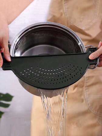 1PC Clip On Strainer,Plastic Drainer Strainers Pot Funnel Half Moon Shape Food Filter Board Sieve Draining,Heat Fit For Pasta Vegetable Fruit Kitchen Gadgets Kitchen Sink Strainer, Fit All Pots And Bowls