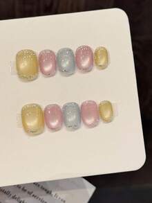 10片装短款椭圆形手工美甲贴片，适合派对和日常佩戴，多种颜色可选，椭圆形，金色和银色对比闪光，闪亮耀眼，易于佩戴。10片装Y2K风格手工美甲贴片，适合女孩和女士在节日派对和日常佩戴。 - 彩色 - 查看 5