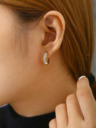 TONSI 1pc Minimalist Elegant Charming Luxury Fashionable Sophisticated High-End 18K Gold Plated Stainless Steel Geometric C-Shaped Rhinestone Earrings, Geometric Pattern Hoop Earrings, Suitable For Festivals, Daily Wear, Work, Parties, Gatherings, Women's Jewelry