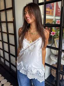 Women Lace Trim Satin Cami Tops Spaghetti Straps Deep V-Neck Silk Camisole Tops Asymmetrical Tank Tops Backless Lace Patchwork Party Going Out Tops - trắng - Xem 2