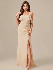 無袖褶皺雪紡洋裝，高開叉設計