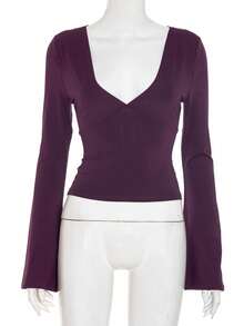 Top de manga larga de punto con cuello en V profundo en color morado rojo, diseño de mangas acampanadas, con estiramiento medio, adecuado para salir de las mujeres, primavera y verano - Rojo violeta - Ver 8
