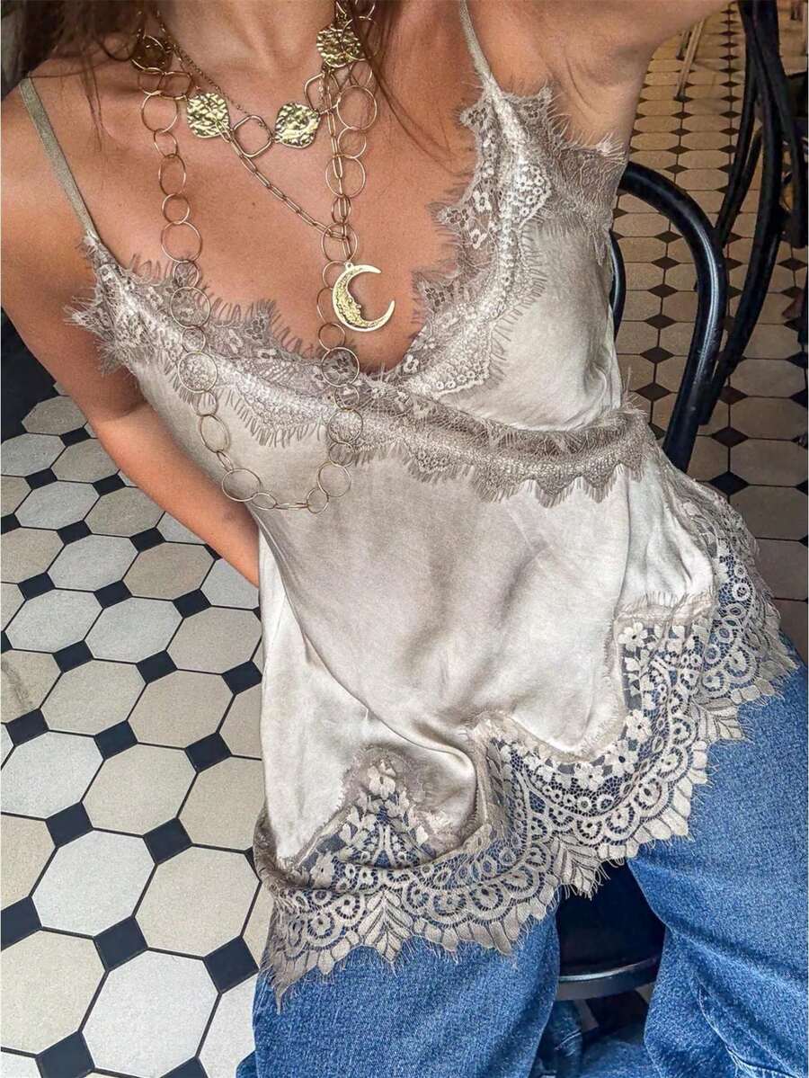 Women Lace Trim Satin Cami Tops Spaghetti Straps Deep V-Neck Silk Camisole Tops Asymmetrical Tank Tops Backless Lace Patchwork Party Going Out Tops - 淺灰色 - 查看 1