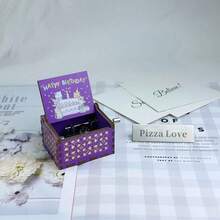 复古手摇木质音乐盒，带有生日快乐图案，适合生日、周年纪念日、情人节等场合，也可作为家居装饰工艺品，无需用电 - 彩色 - 查看 12