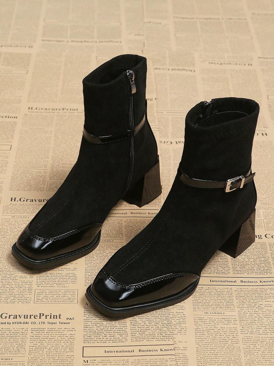 2025秋冬新款复古法式英伦风黑色方头麂皮短靴，侧拉链修身粗跟搭扣时尚连衣裙靴 - 黑色 - 查看 1