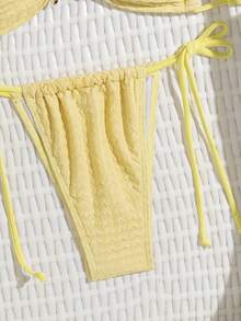 女士性感高弹黄色比基尼套装，露背系带上衣，侧边系带泳裤，适合夏季穿着。 - 淡黃色 - 查看 7