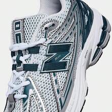 New Balance 1906R Kid ' Women's Silver Metallic Black' Low Top Lifestyle Shoes GC1906ER | Modern Street Style, Comfortable All-Day - 薄荷藍 - 查看 4