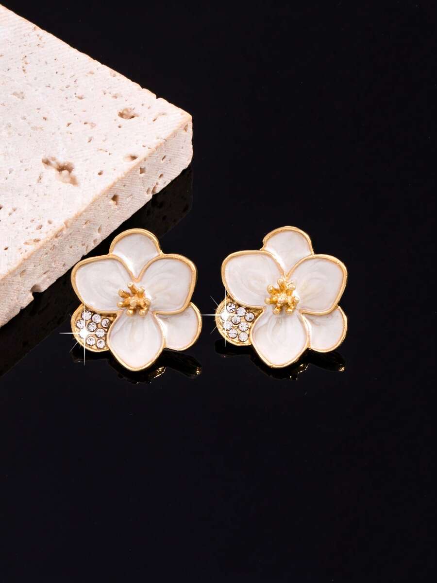 1 Pair Elegant Minimalist Floral Earrings, Versatile And Charming Korean/Japanese Style - White - View 1
