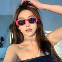2025 Summer Fashion Square Frame Sunglasses For Women, High-End Street Style, Versatile, Face-Slimming, Men's Sunglasses - Gọng màu đỏ với tròng kính đen và xám. - Xem 8