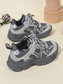 Children's New Lightweight Non-Slip Durable Soft Sole Outdoor Sports Shoes, Suitable For Spring And Autumn - Grey - View 2