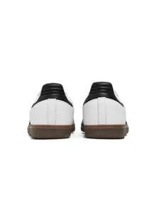 Adidas S Samba Teen's Junior 运动鞋，经典皮革鞋面，搭配 OrthoLite® 鞋垫，全天舒适穿着，云白色/核心黑色/生胶底 IE3675 - 黑白 - 查看 4