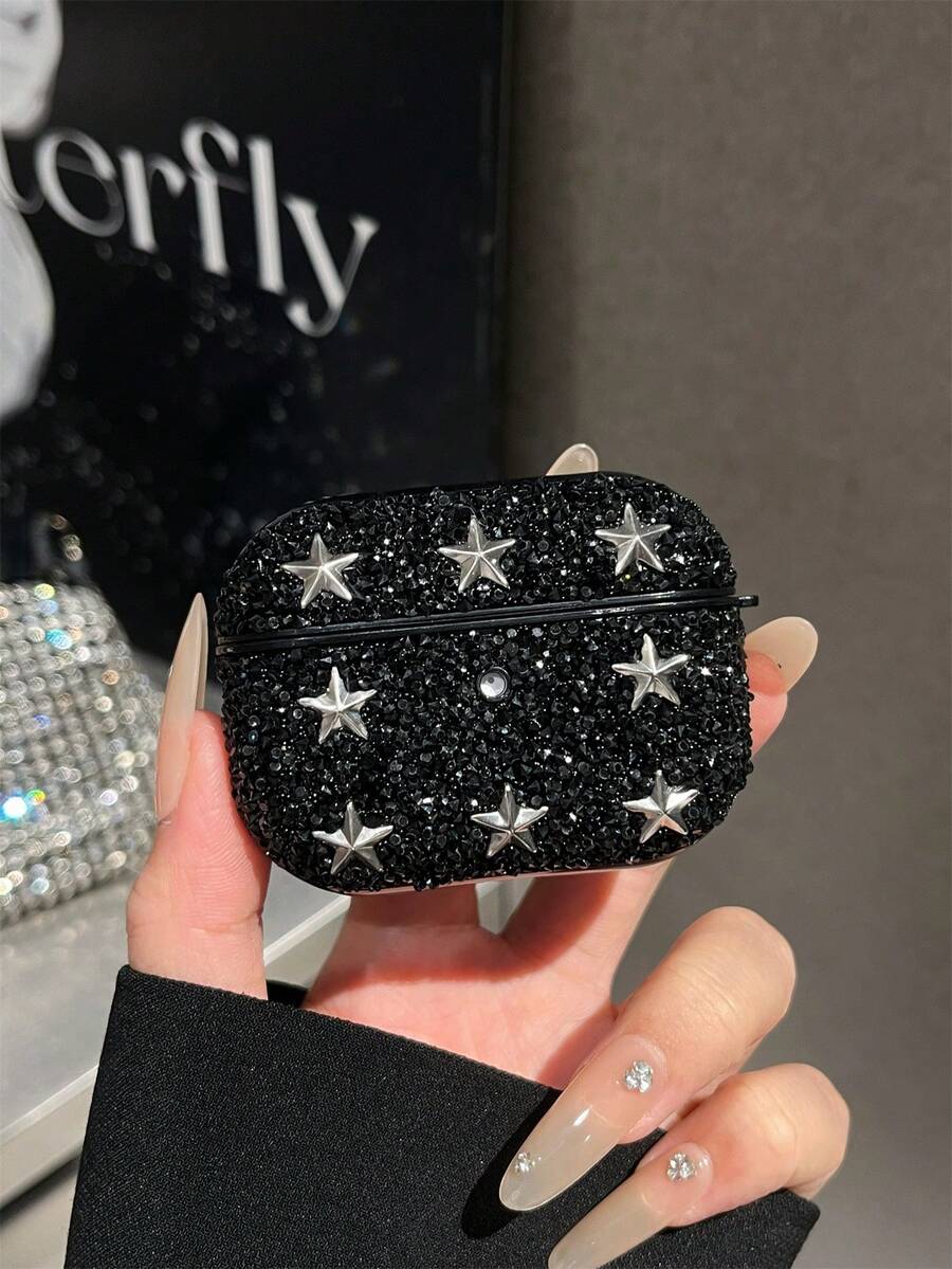 1個黑色金屬五角星鉚釘龐克風藍牙耳機保護殼，適用於AirPods
