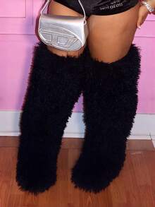 Botas de lujo para mujer, nuevas, peludas y esponjosas, por encima de la rodilla, con punta redonda y suela plana, para invierno, ideales para fiestas, ocasiones elegantes y para la nieve. - Negro - Ver 8