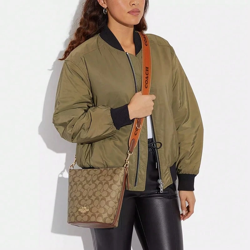 Bolso de hombro tipo tote con cierre de cremallera y estampado de firma clásica de COACH CH484IMVGM - Caqui - Ver 1