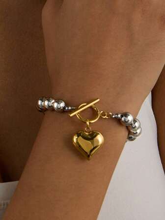 1ชิ้น สร้อยข้อมือสแตนเลสสตีลสีทอง 18K แบบลำลอง Ins 2026 ป้องกันสีสูง สร้อยข้อมือจี้รูปหัวใจประดับลูกปัด เหมาะสำหรับผู้หญิง ใส่ได้ทุกวัน เครื่องประดับกันน้ำ ของขวัญวันวาเลนไทน์