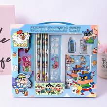 Juego de regalo de 6 piezas de artículos de papelería oficialmente autorizados de Crayon Shin-Chan - ¡Esencial para volver a la escuela! Caja de regalo exquisita, incluye útiles escolares de alto valor, adorables patrones de Crayon Shin-Chan y herramientas de aprendizaje prácticas - Ideal para la preparación del regreso a la escuela, decoraciones de fiestas de cumpleaños, decoración de fiestas temáticas, decoraciones de aula y recompensas de clase. - Multicolor - Ver 2